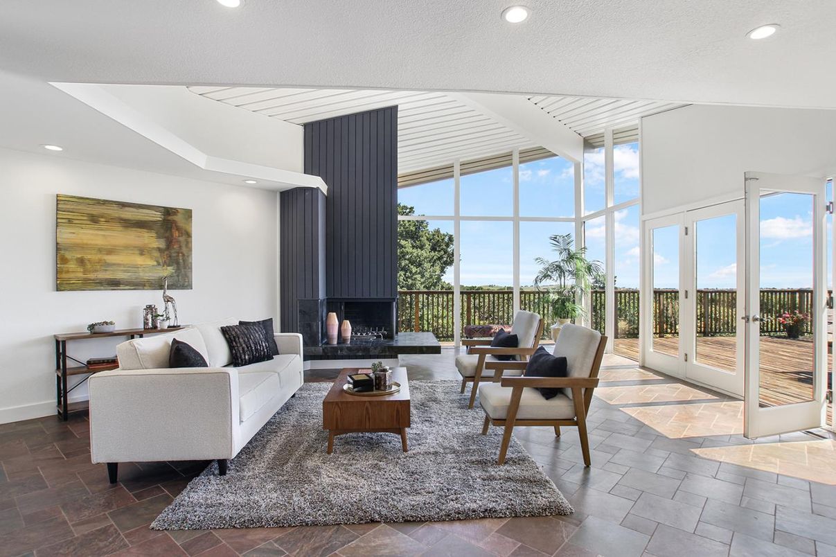Fireplace, Interior, Living room, Recessed Lighting, Sun Room