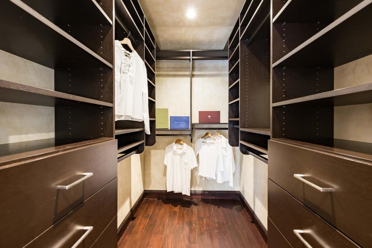 Interior, Recessed Lighting, Walk-in Closets, Wood Texture Flooring