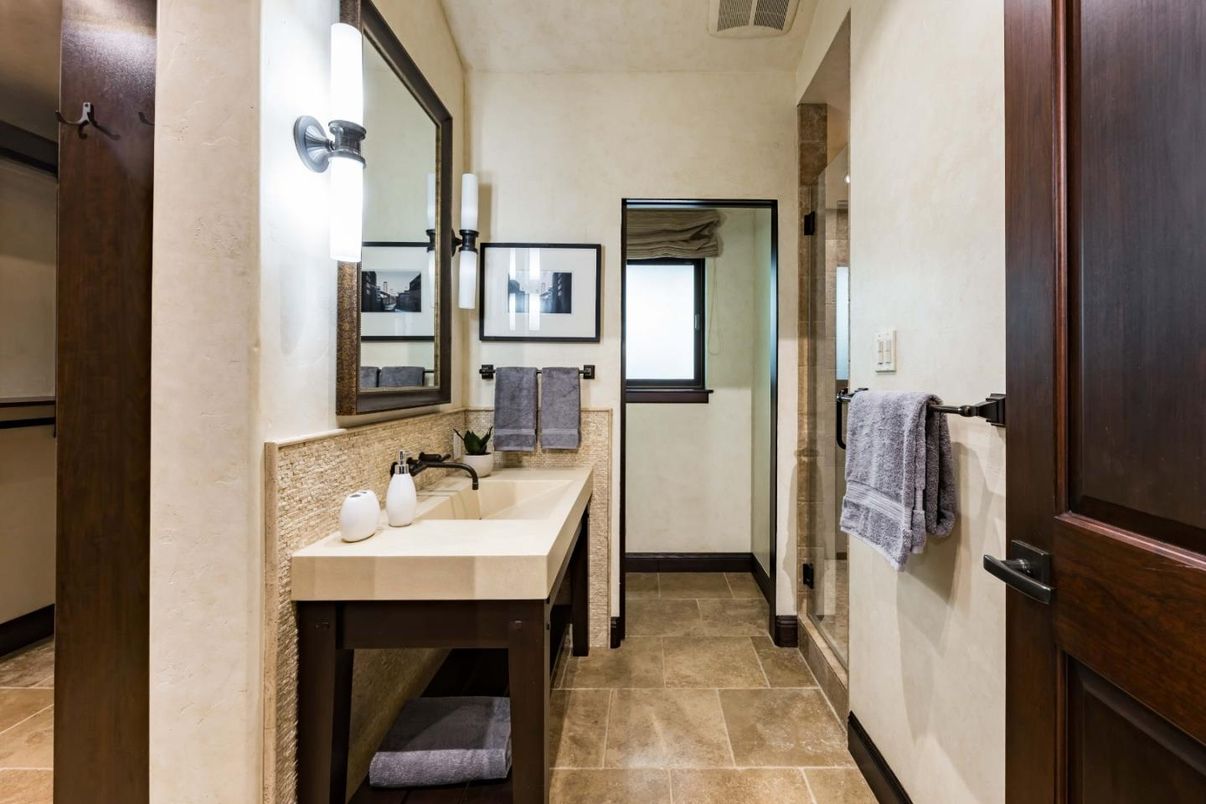 Bathroom, Interior