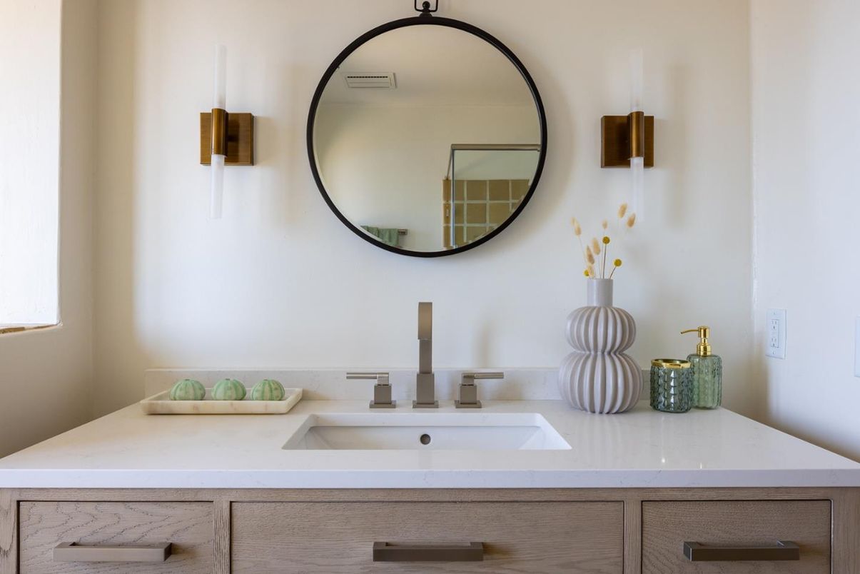 Bathroom, Dual Sink Vanities, Interior