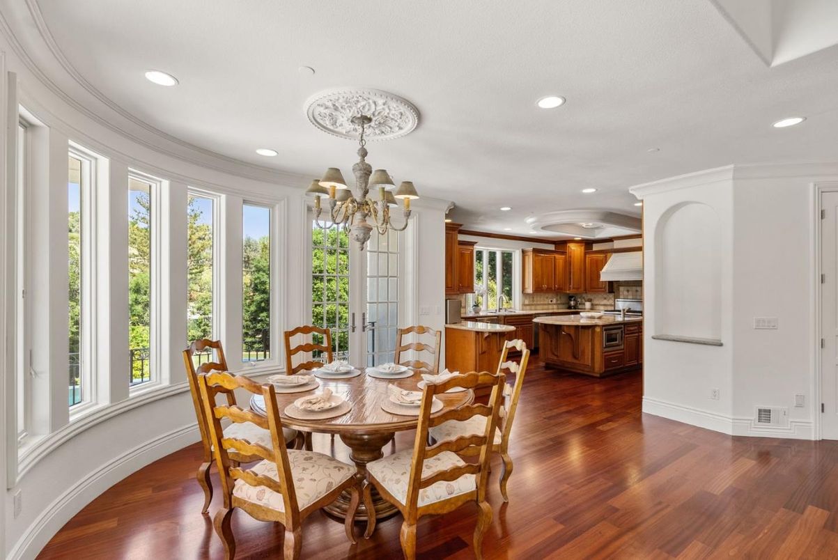Chandelier, Dining room, Interior, Kitchen, Recessed Lighting, Wood Texture Flooring
