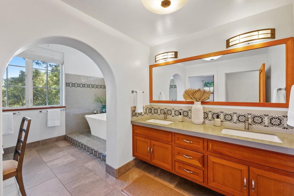Bathroom, Dining room, Interior