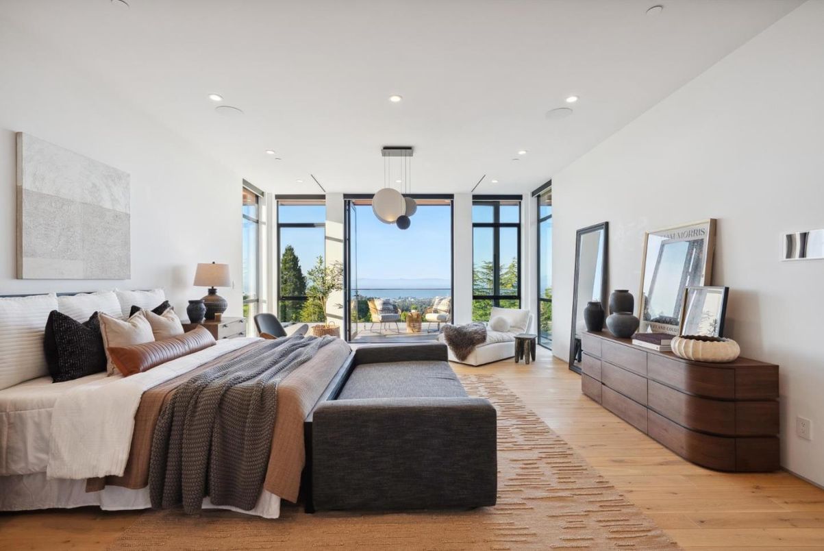 Bedroom, Interior, Recessed Lighting, Water, Wood Texture Flooring