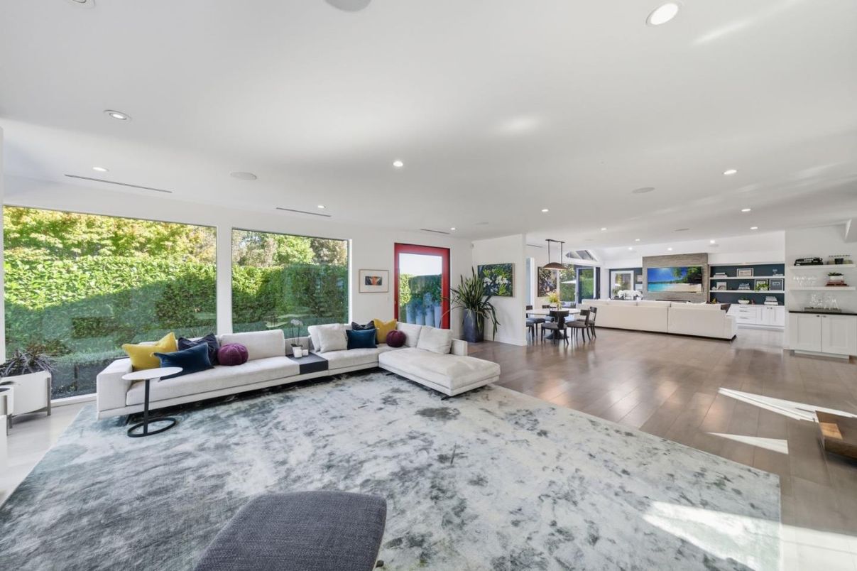 Dining room, Interior, Kitchen, Living room, Pendant Lights, Recessed Lighting, Wood Texture Flooring