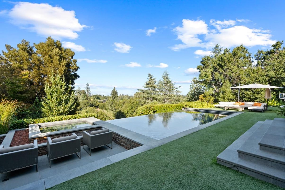 Exterior, Pool, Water