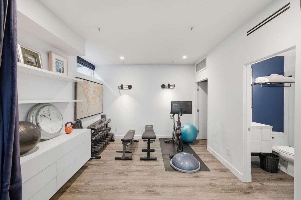 Fitness Equipment, Interior, Recessed Lighting, Wood Texture Flooring