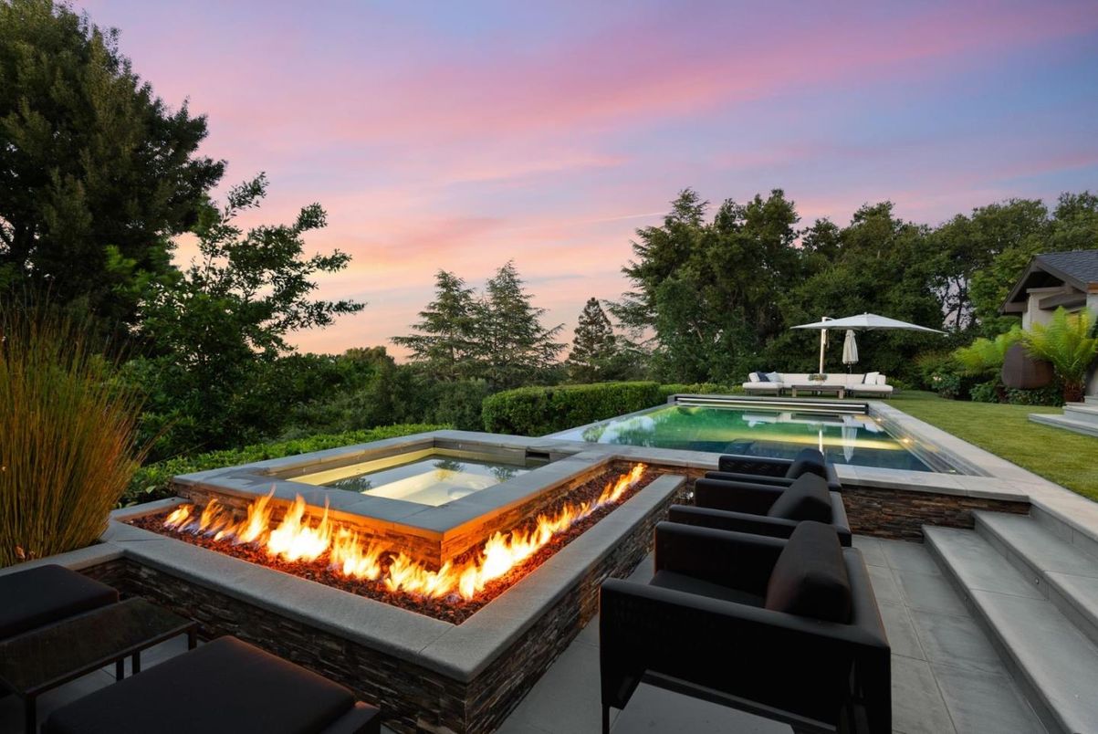 Exterior, Hot Tub, Pool