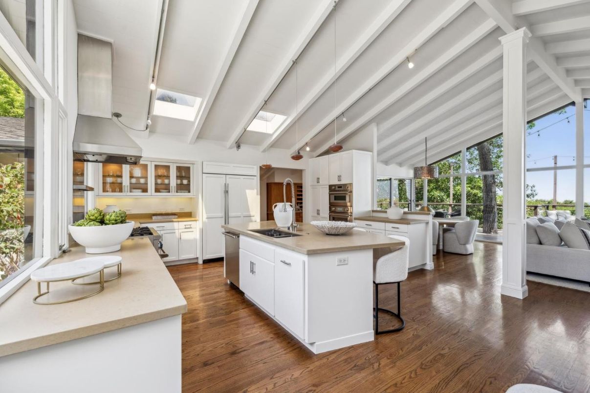 Interior, Kitchen, Pendant Lights, Wood Texture Flooring