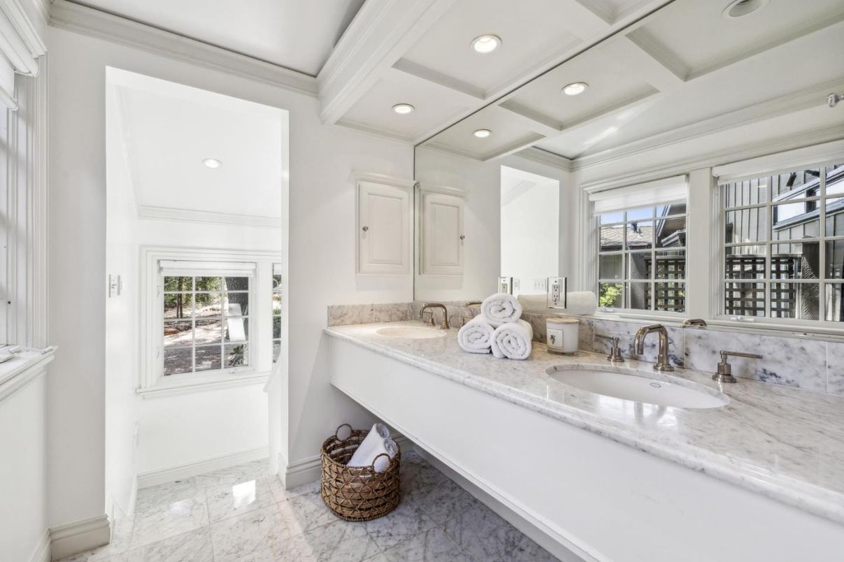 Bathroom, Dual Sink Vanities, Interior, Marble, Recessed Lighting