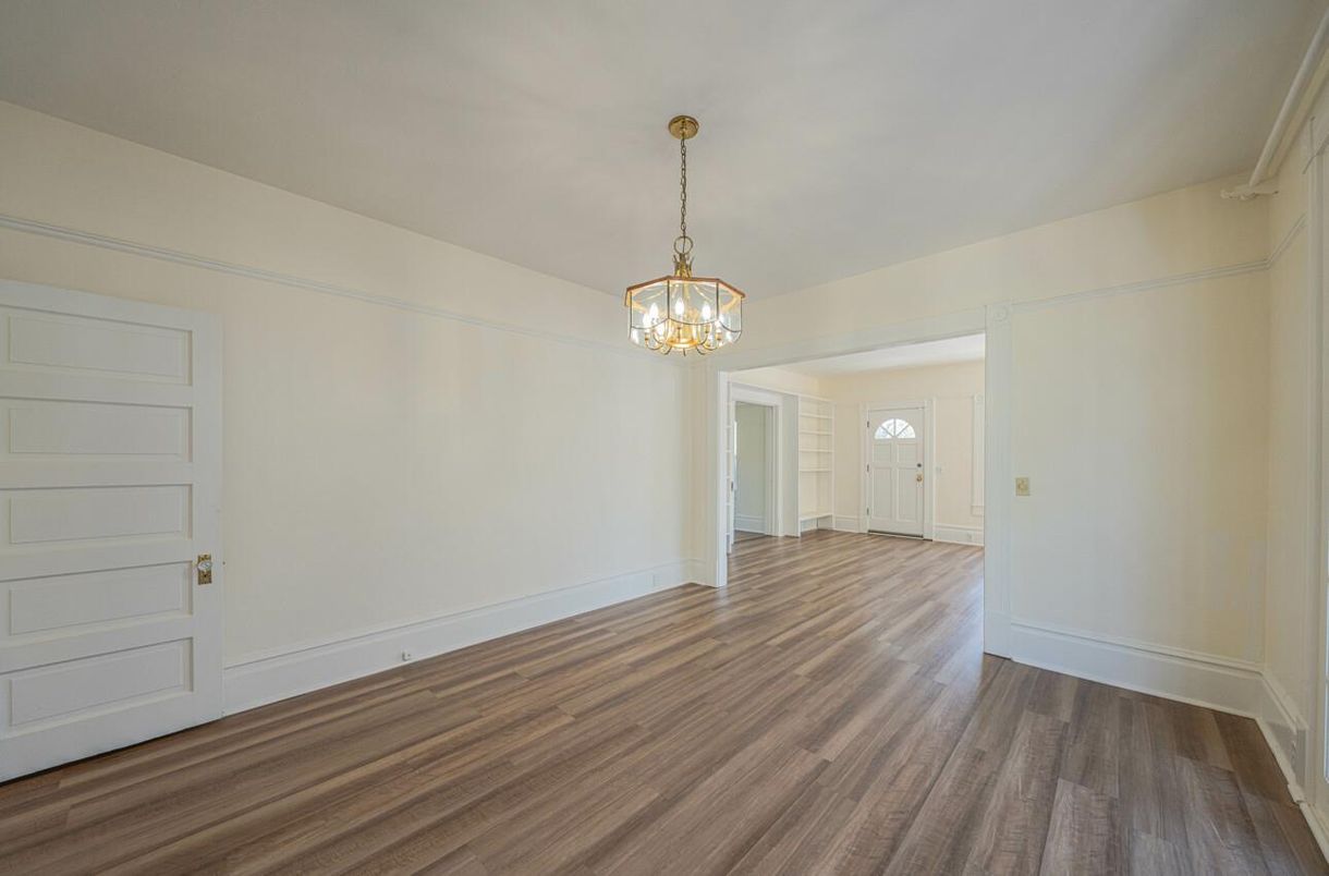 Chandelier, Empty room, Interior, Pendant Lights, Wood Texture Flooring