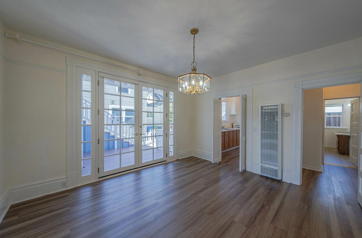 Chandelier, Empty room, Interior, Pendant Lights, Wood Texture Flooring