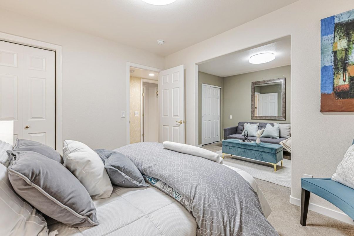 Bedroom, Interior, Recessed Lighting