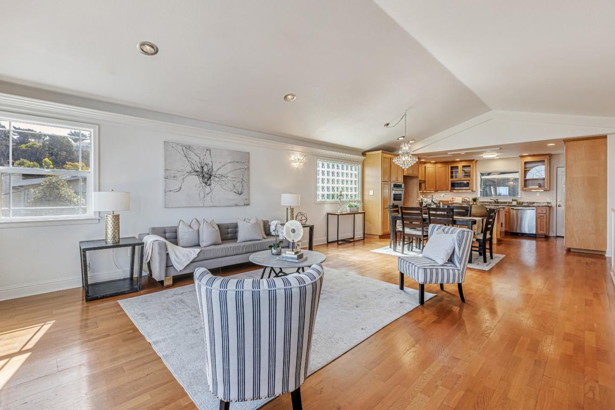 Chandelier, Dining room, Interior, Kitchen, Living room, Recessed Lighting, Wood Texture Flooring