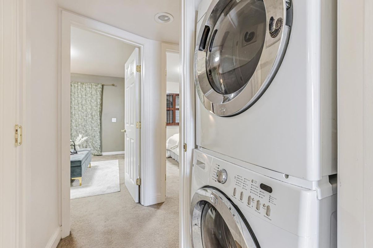 Interior, Recessed Lighting, Utility Closets, Washer