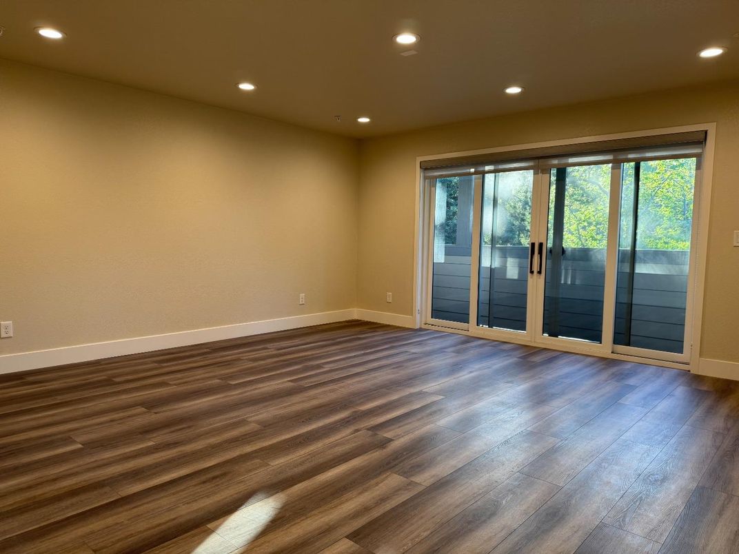 Empty room, Interior, Recessed Lighting, Wood Texture Flooring