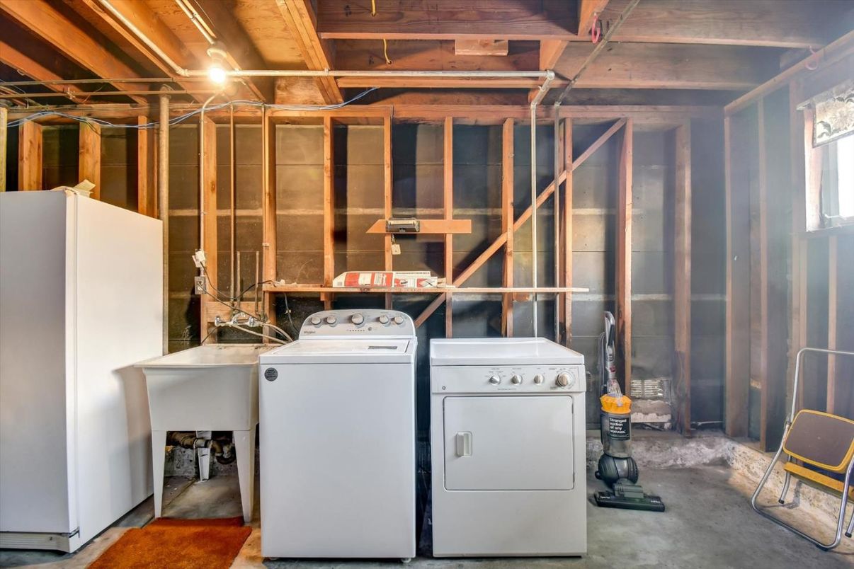 Interior, Utility Closets, Washer