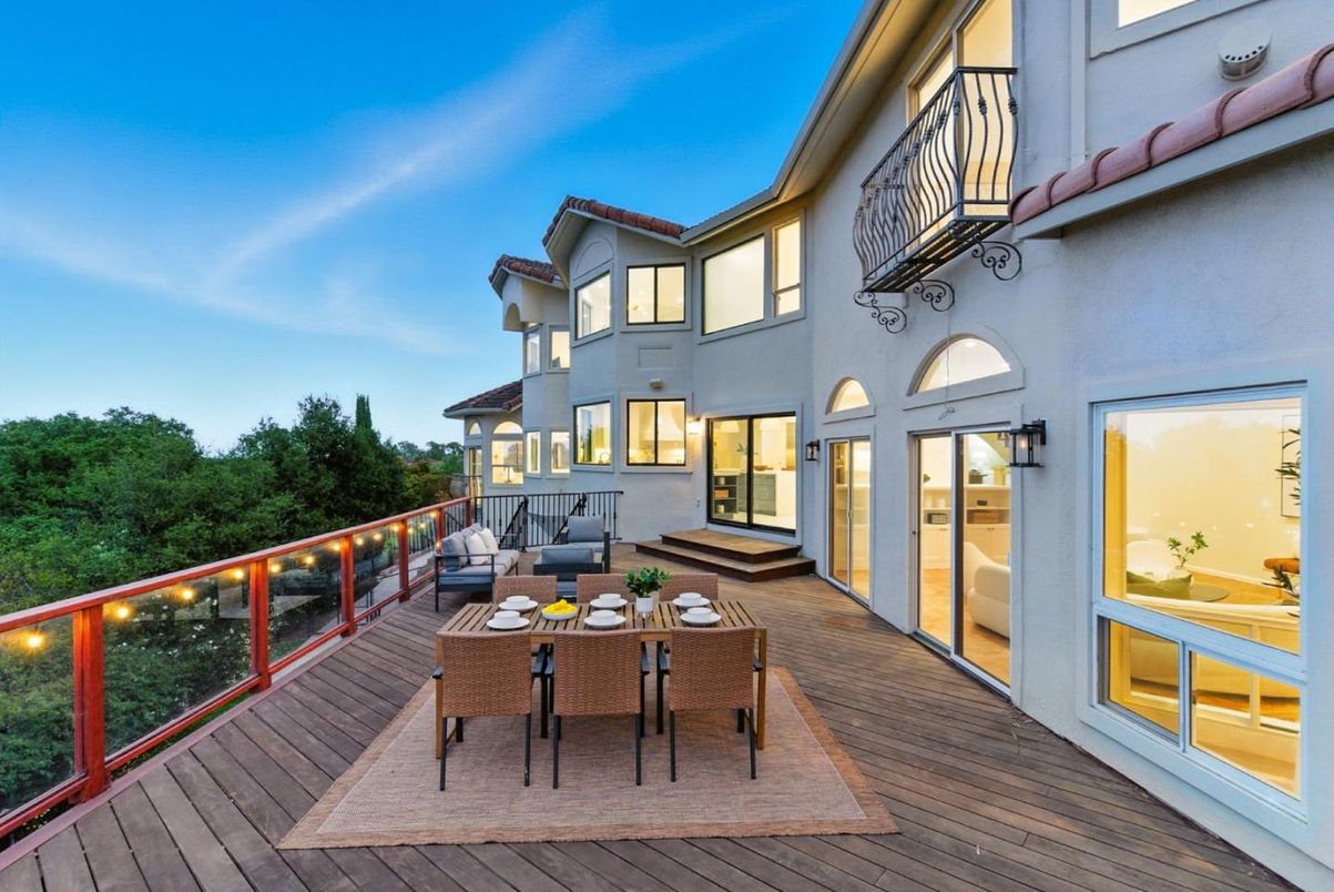 Exterior, Wood Texture Flooring
