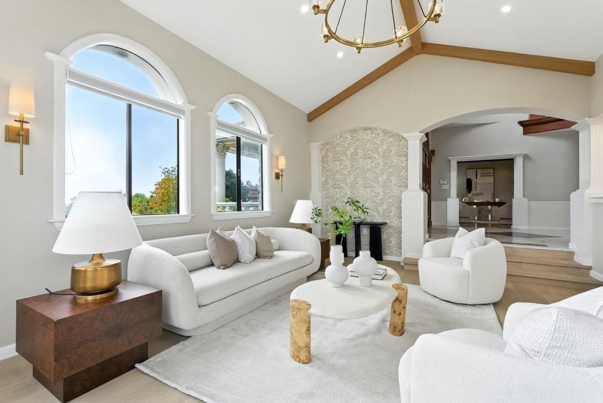Fireplace, Interior, Living room, Pendant Lights, Recessed Lighting, Wood Texture Flooring