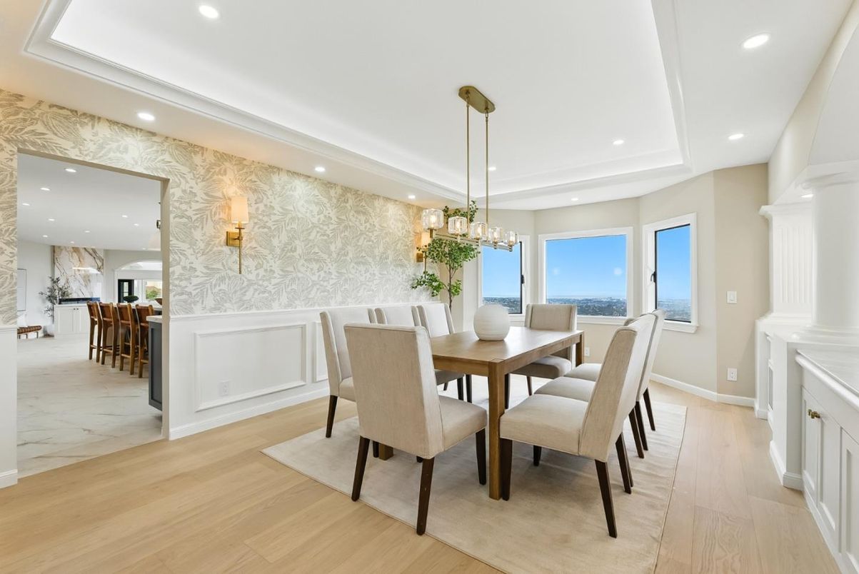 Chandelier, Dining room, Interior, Marble, Pendant Lights, Recessed Lighting, Wood Texture Flooring