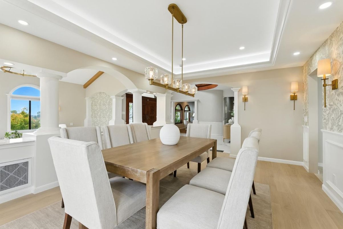 Dining room, Interior, Pendant Lights, Recessed Lighting, Wood Texture Flooring