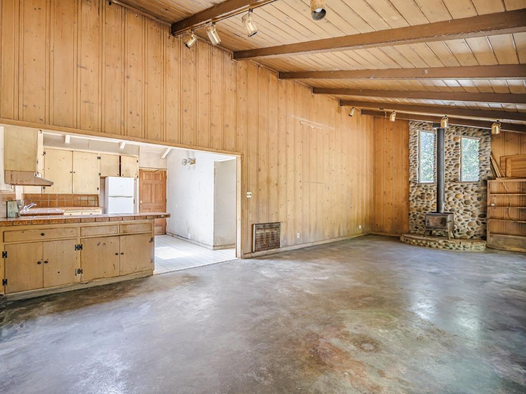 Empty room, Interior, Wooden Beams, Wooden Ceilings, Wooden Walls