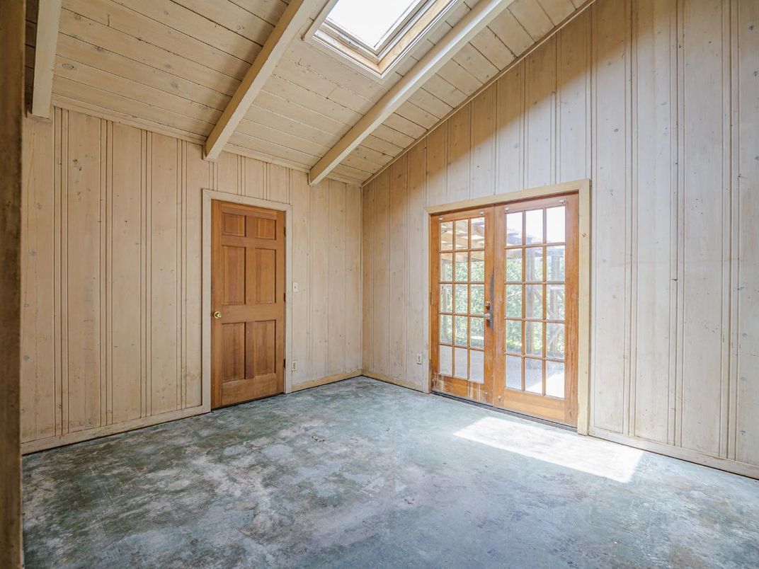 Empty room, Interior, Wooden Ceilings, Wooden Walls