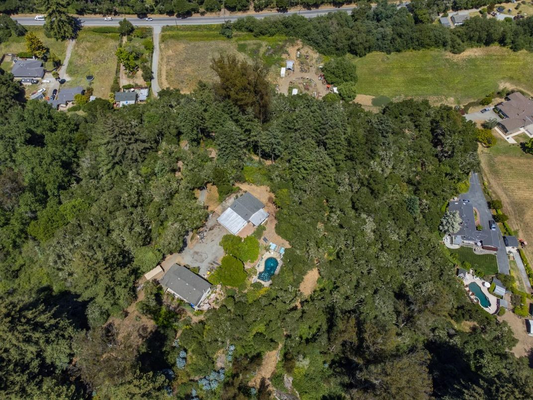 Exterior, Drone