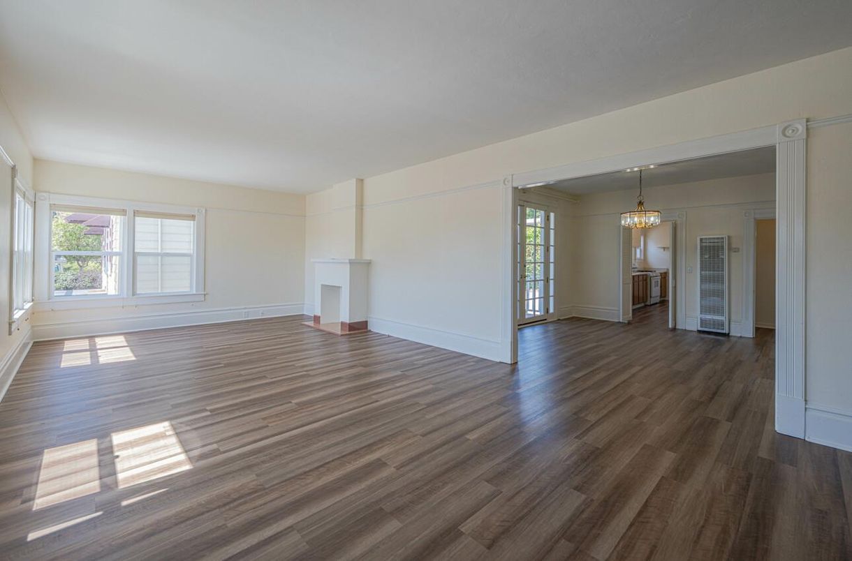 Chandelier, Empty room, Interior, Wood Texture Flooring