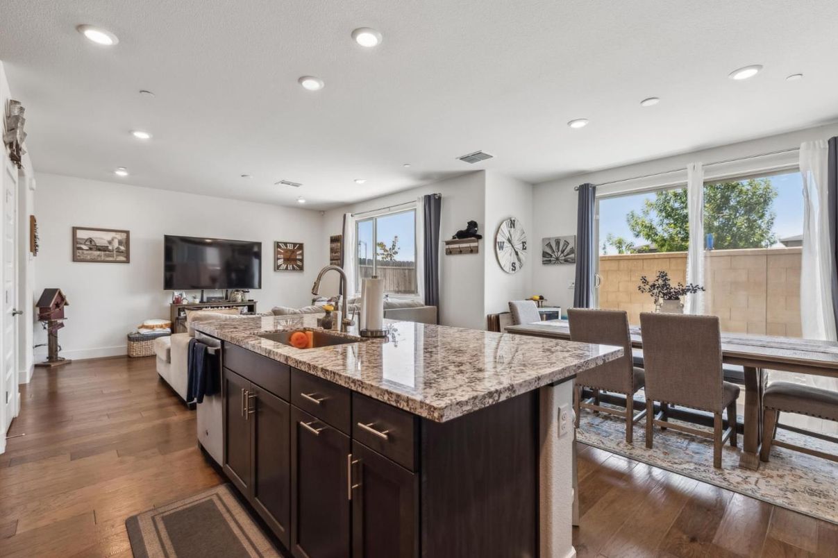 Dining room, Interior, Kitchen, Recessed Lighting, Wood Texture Flooring