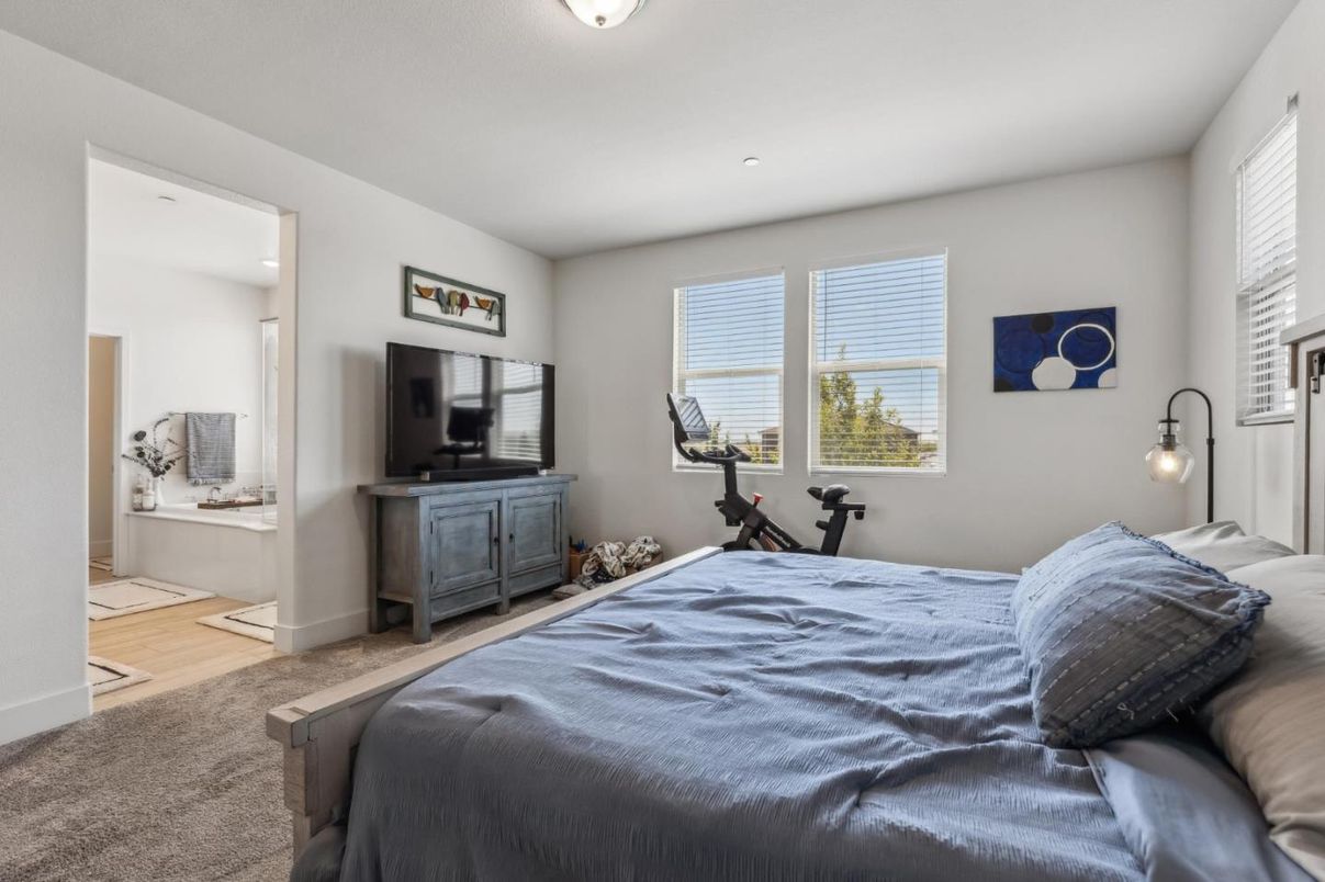 Bedroom, Fitness Equipment, Interior, Recessed Lighting