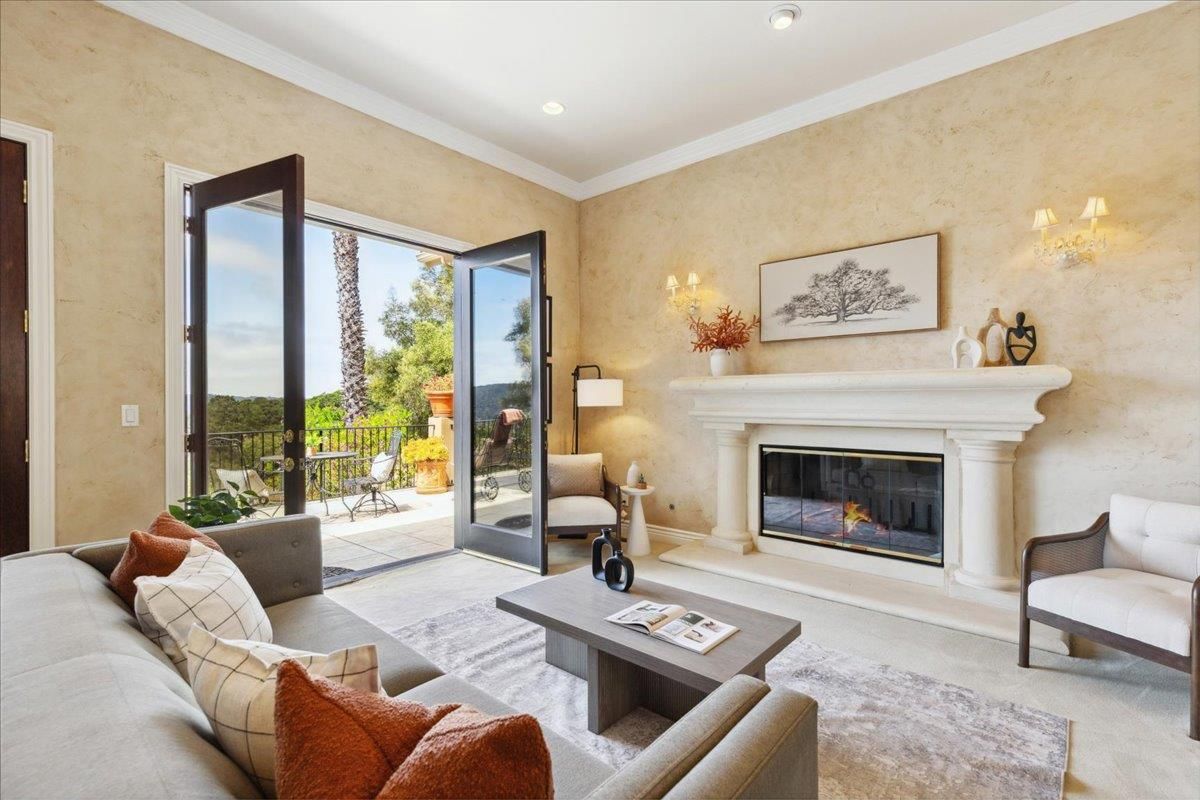 Fireplace, Interior, Living room, Recessed Lighting