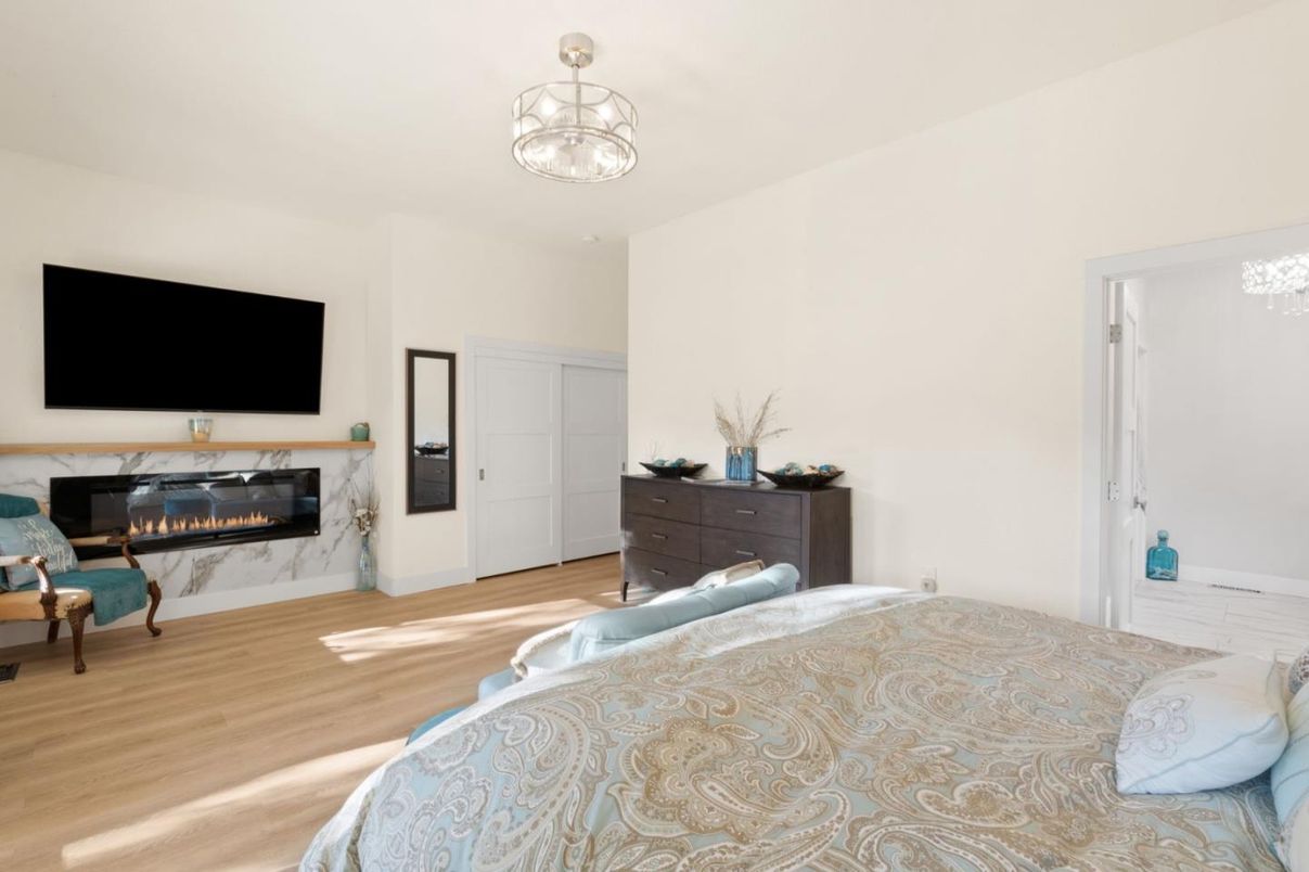 Bedroom, Fireplace, Interior, Wood Texture Flooring