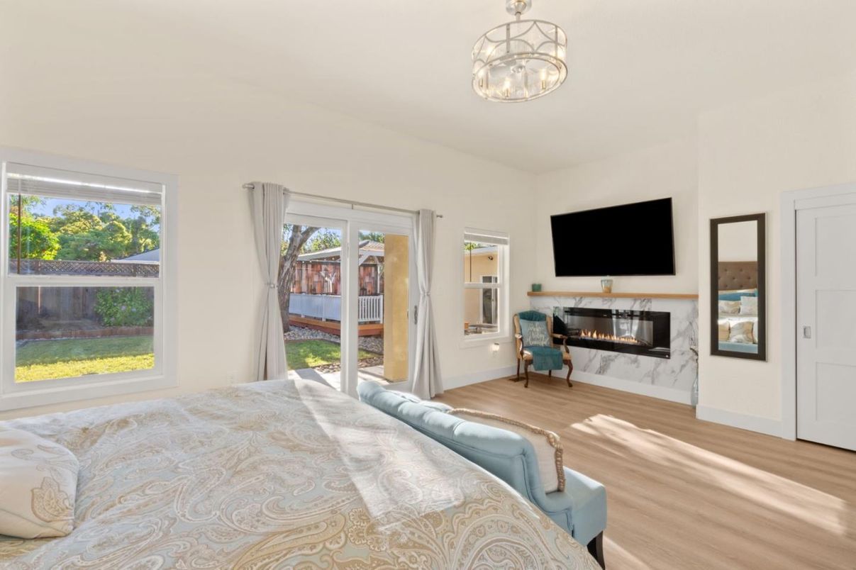 Bedroom, Fireplace, Interior, Wood Texture Flooring