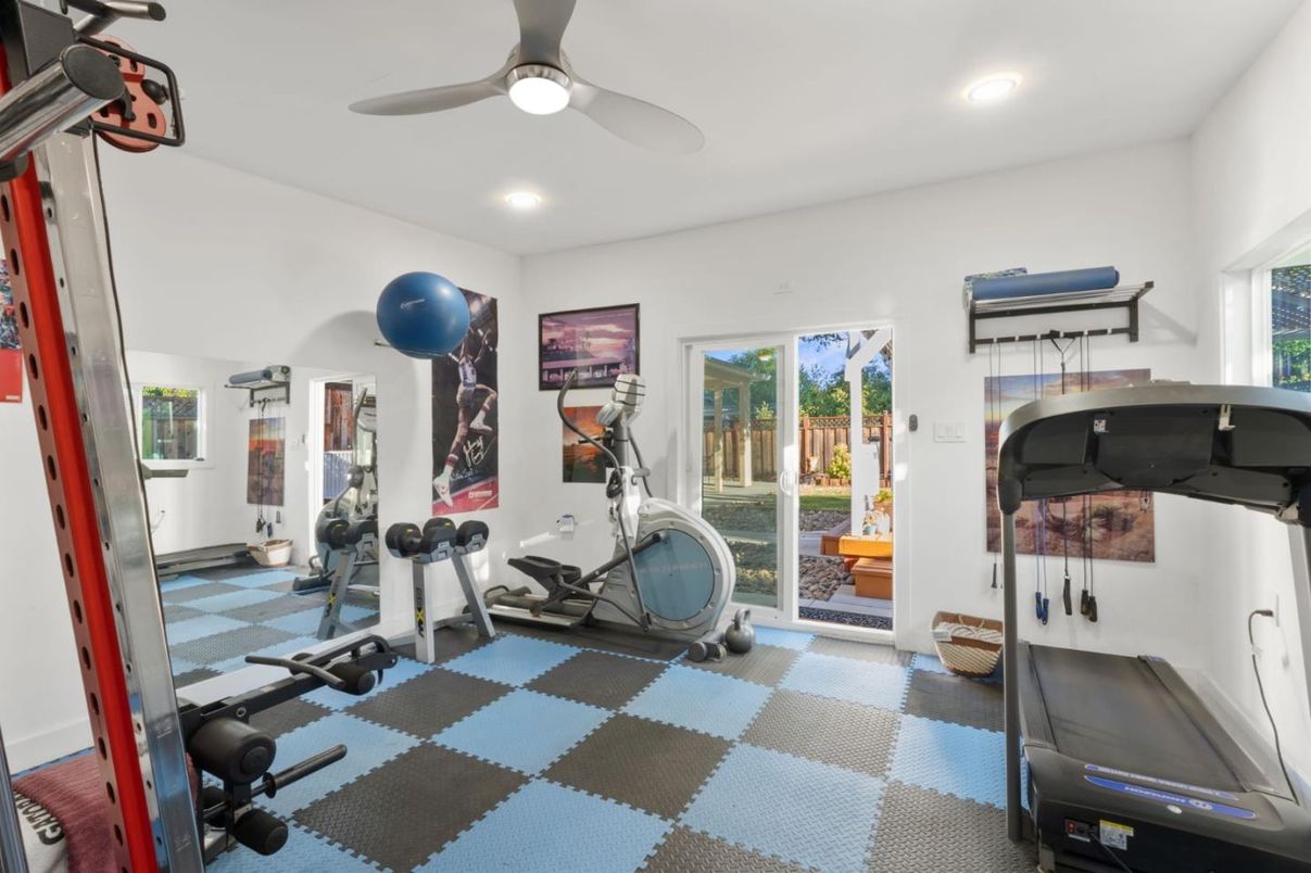 Fitness Equipment, Interior, Recessed Lighting