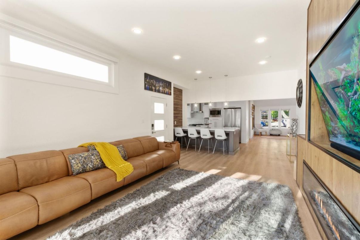 Interior, Kitchen, Living room, Pendant Lights, Recessed Lighting, Stainless Steel Appliances, Wood Texture Flooring