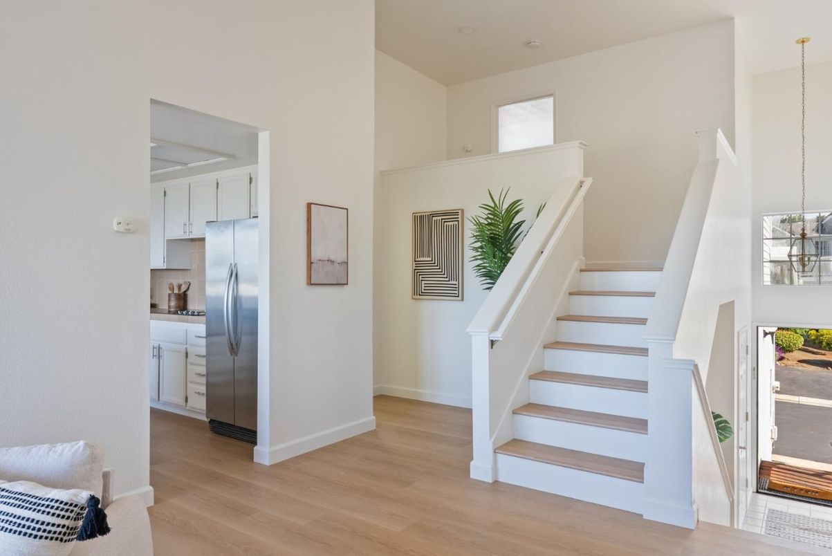 Interior, Kitchen, Pendant Lights, Wood Texture Flooring