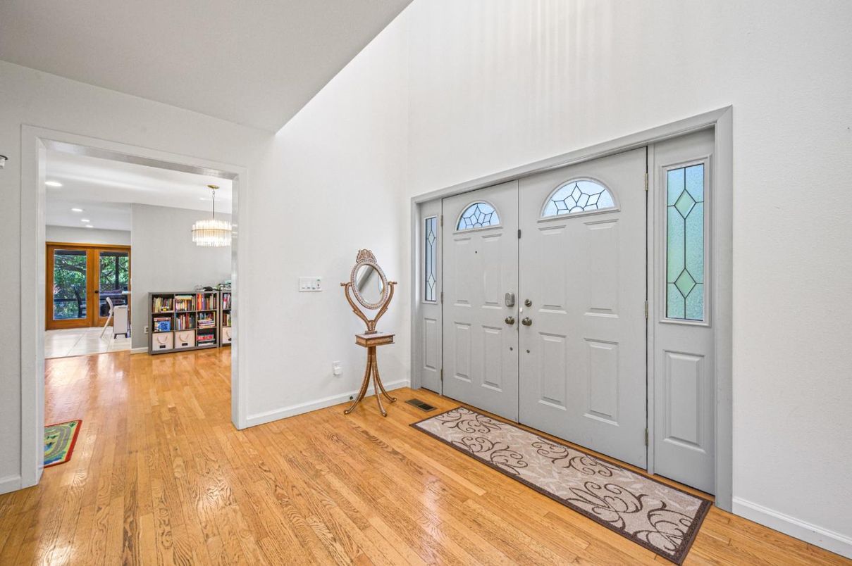 Chandelier, Interior, Recessed Lighting, Wood Texture Flooring