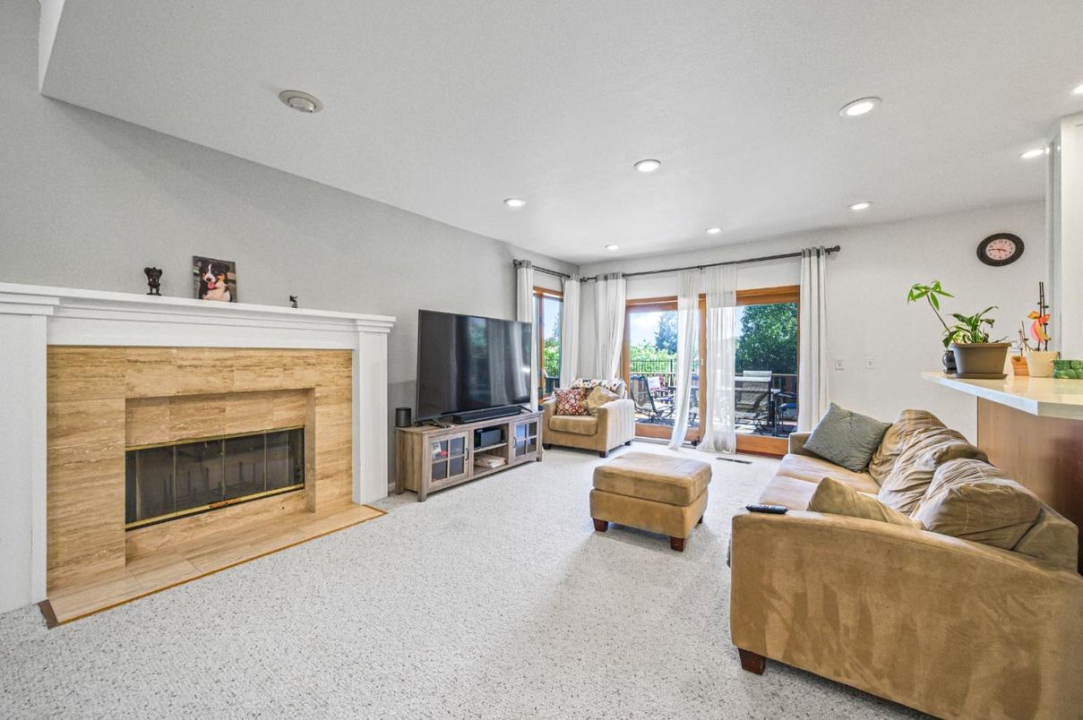 Fireplace, Interior, Living room, Recessed Lighting