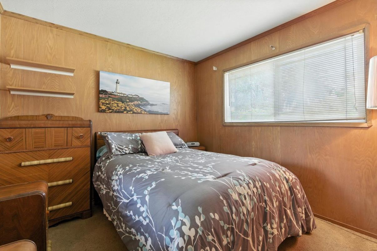 Bedroom, Interior, Wooden Walls