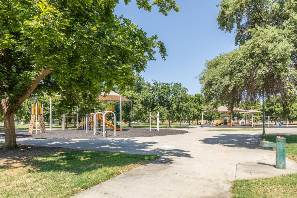 Backyard, Exterior, Playground