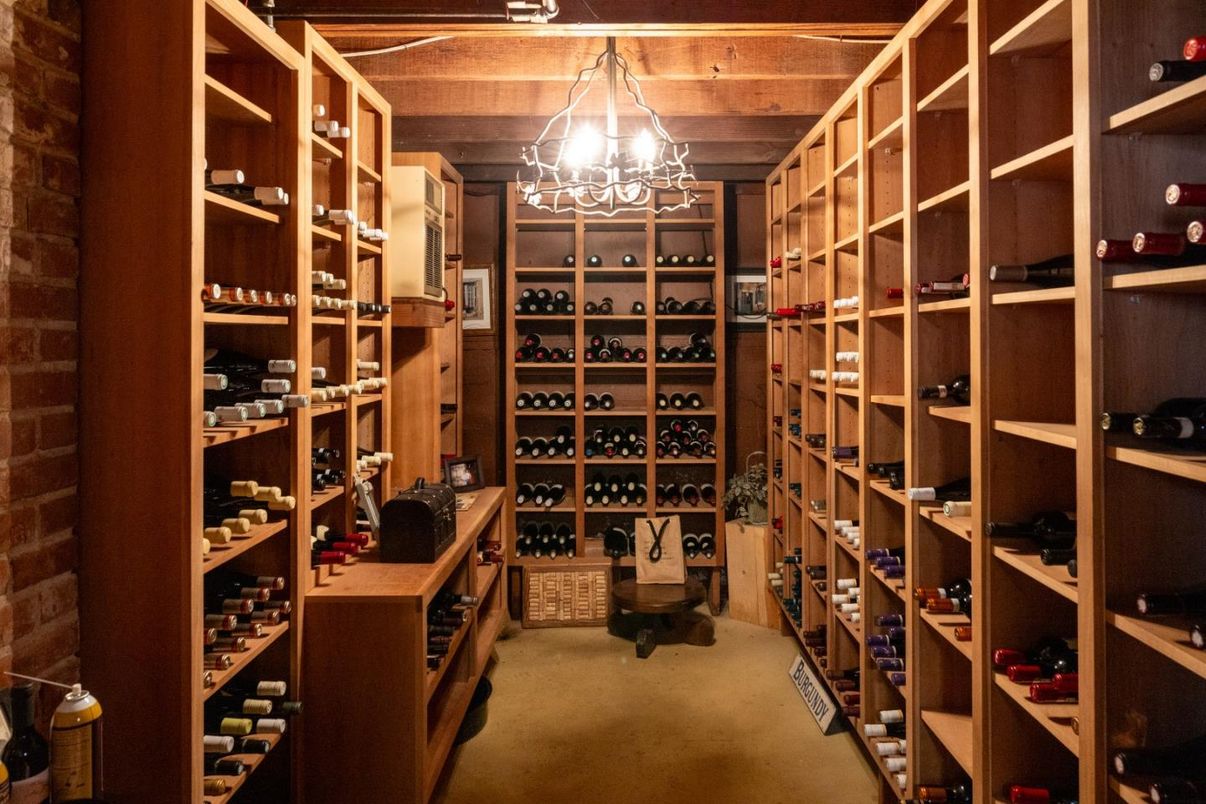 Chandelier, Interior, Wine Storage, Wooden Ceilings