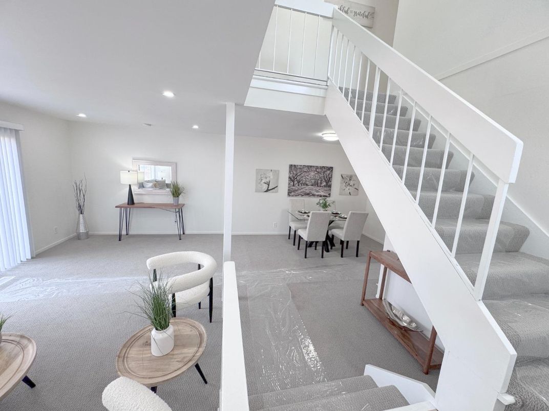 Dining room, Interior, Recessed Lighting