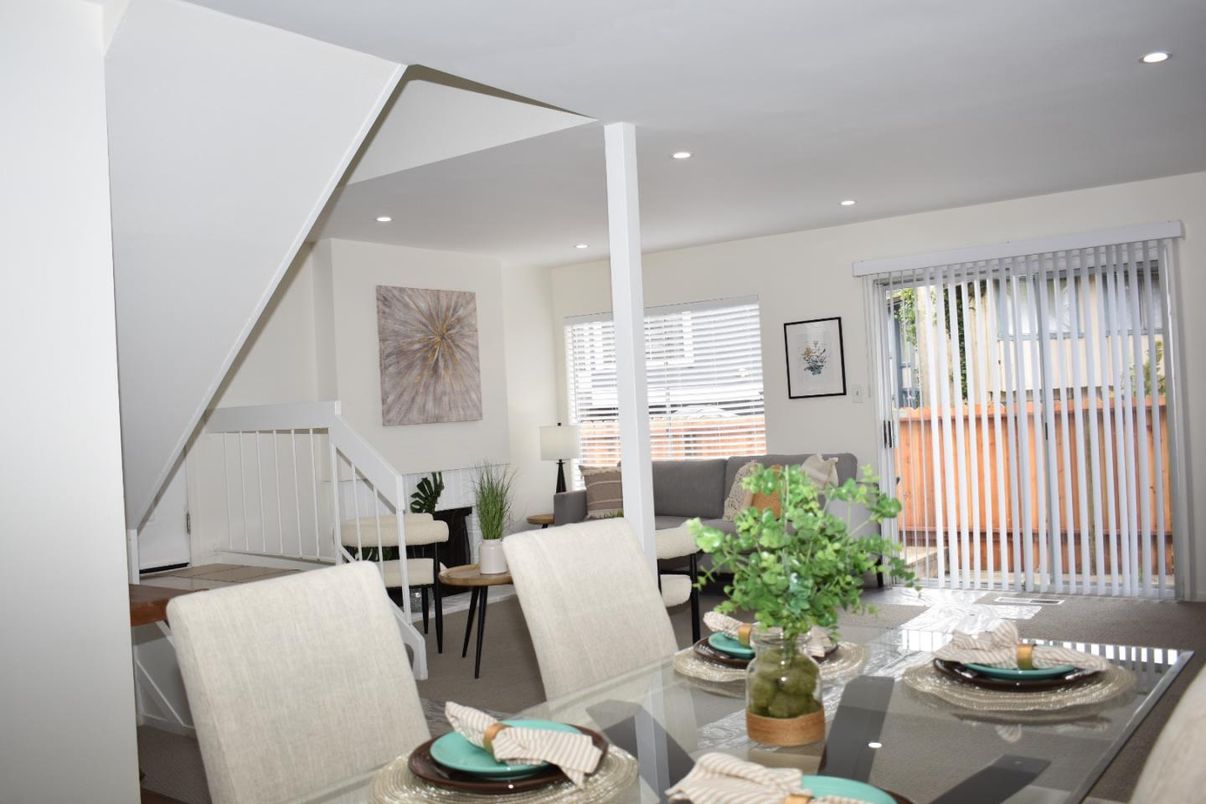 Dining room, Interior, Living room, Recessed Lighting