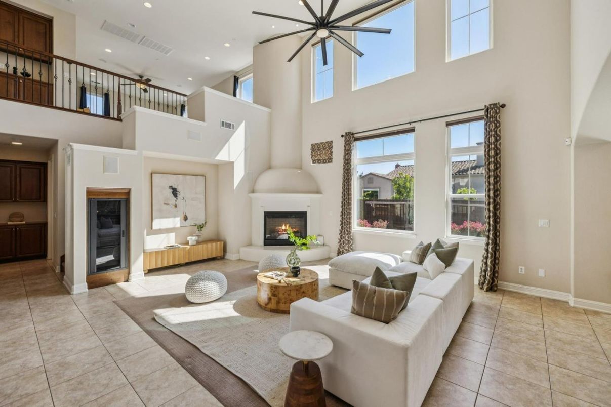 Fireplace, Interior, Living room, Pendant Lights, Recessed Lighting