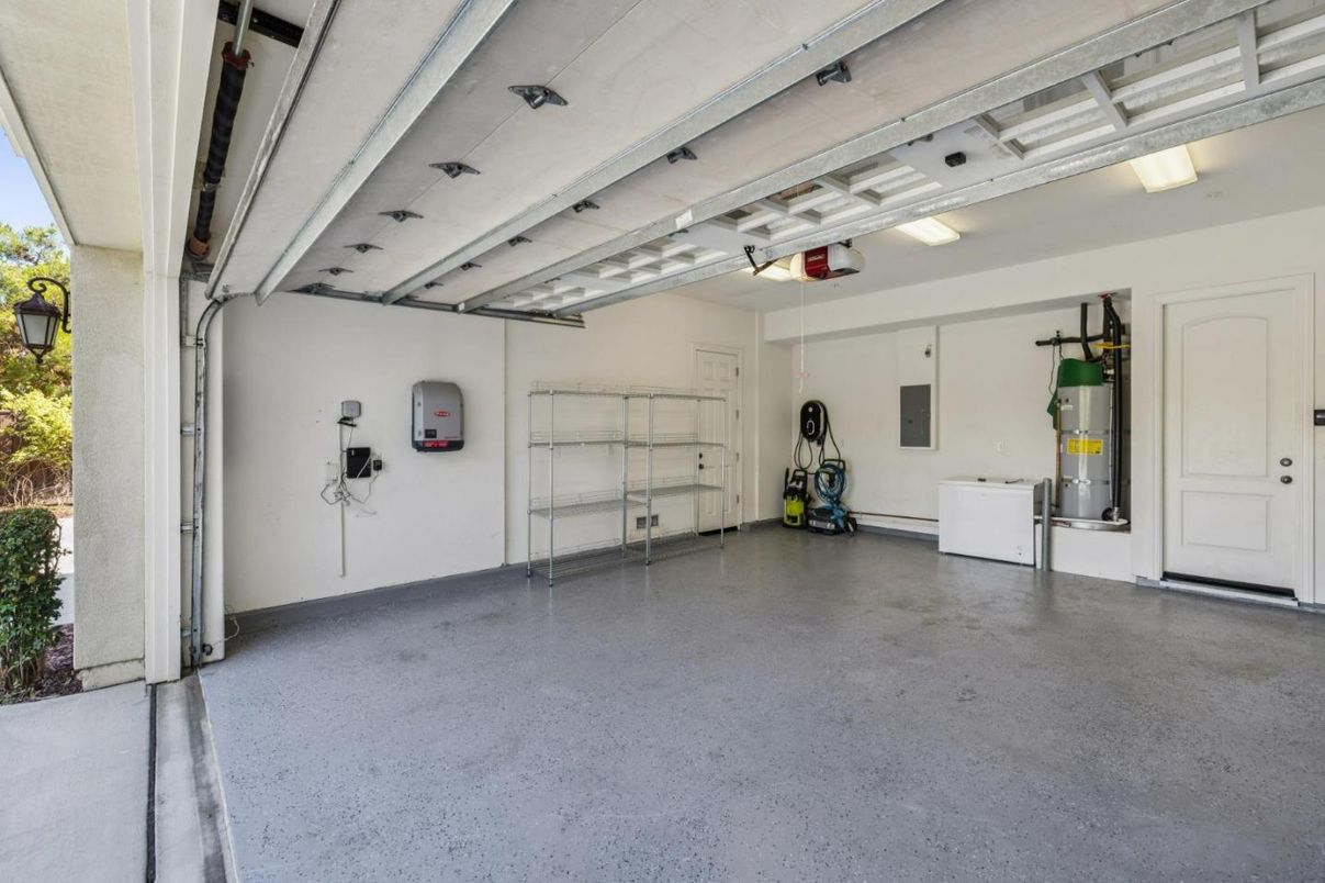 Garage, Interior