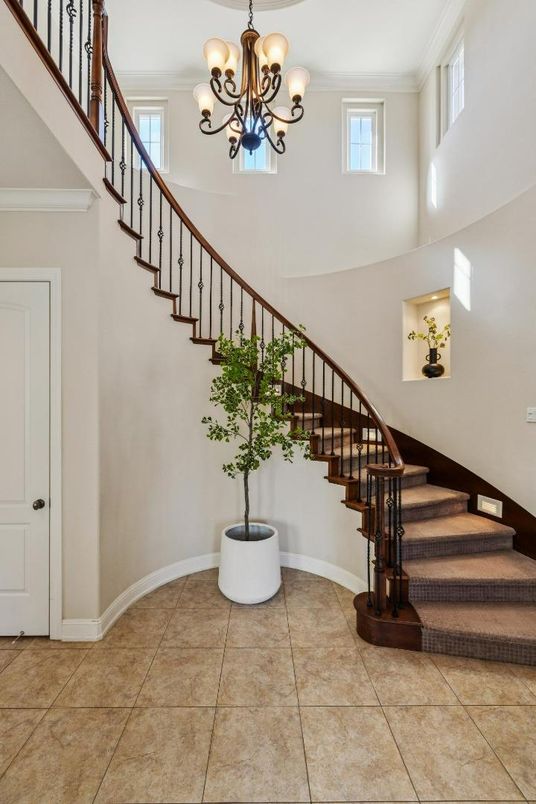 Chandelier, Interior