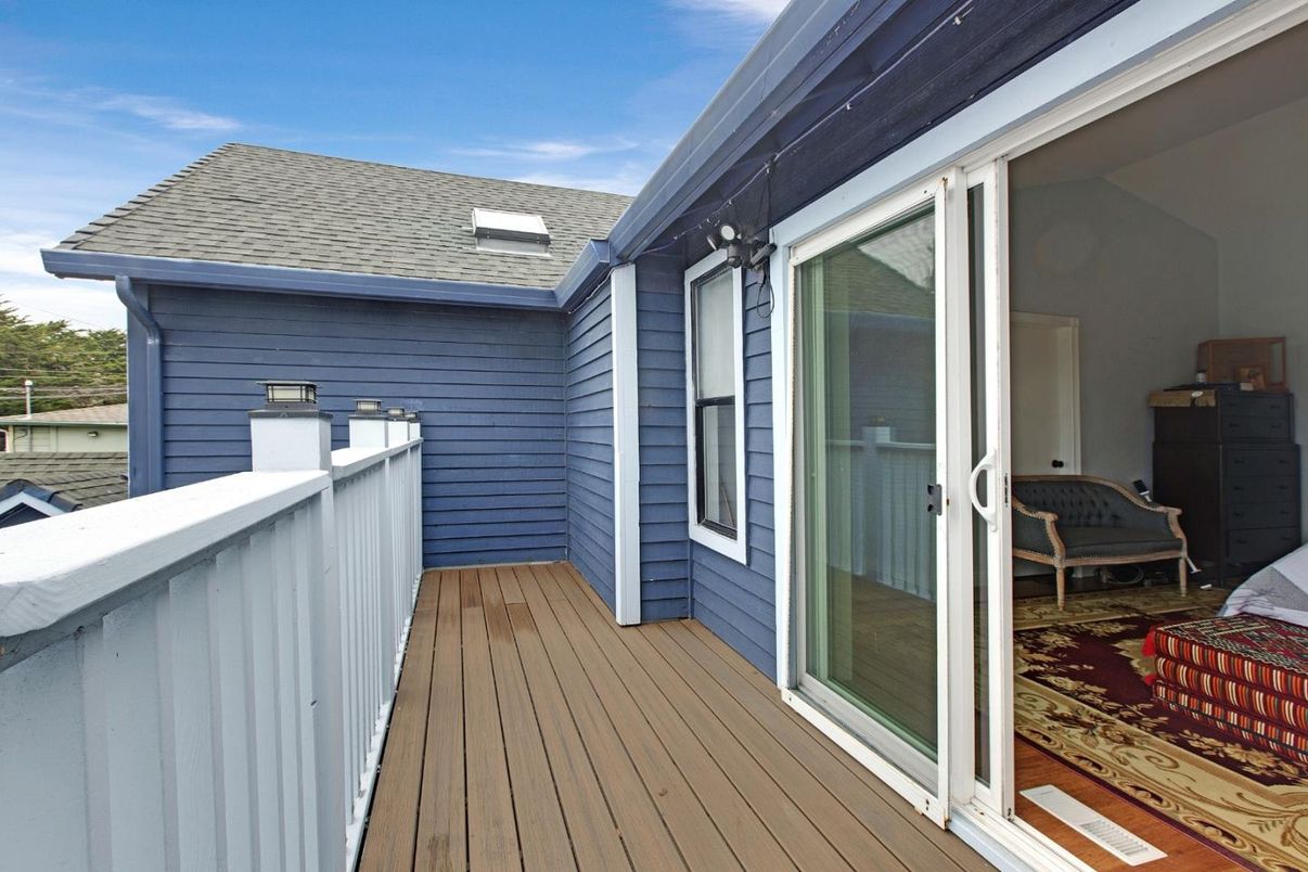Exterior, Wood Texture Flooring