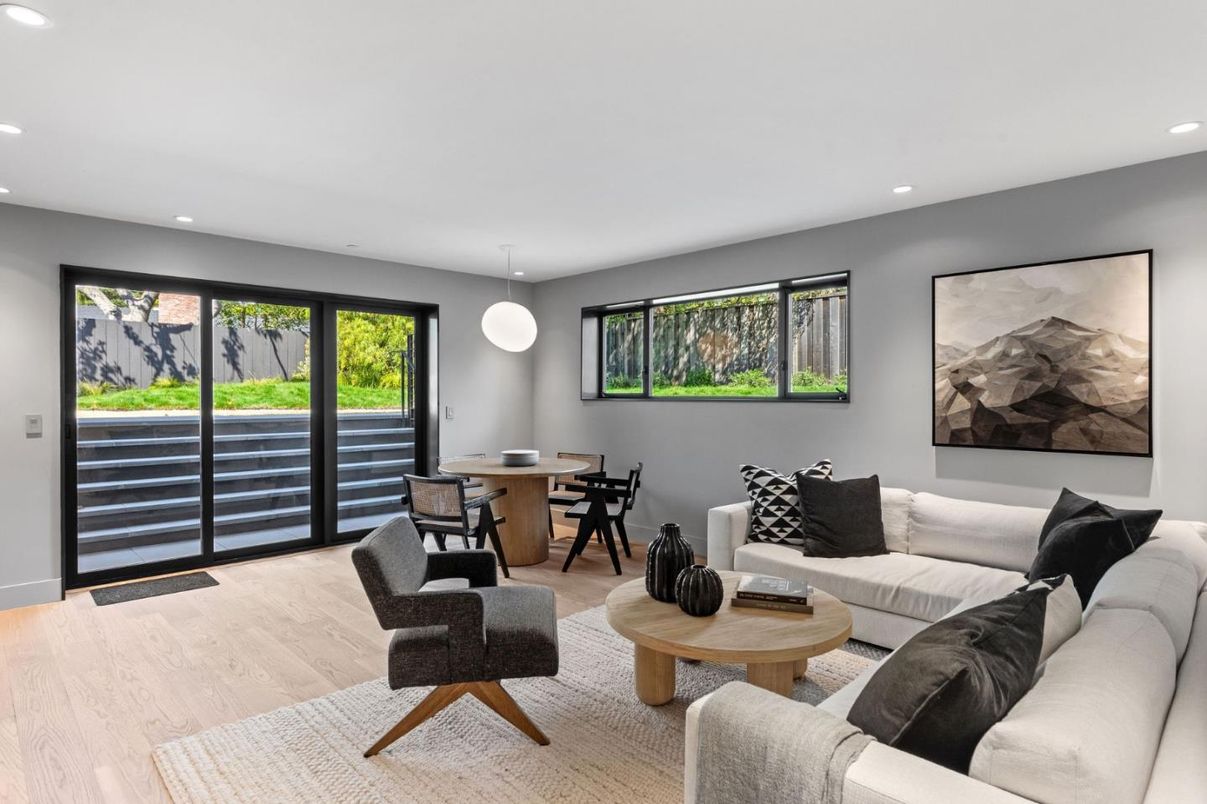 Dining room, Interior, Living room, Pendant Lights, Recessed Lighting, Wood Texture Flooring