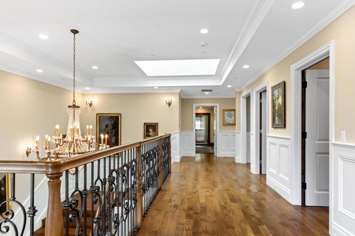 Chandelier, Interior, Recessed Lighting, Wood Texture Flooring