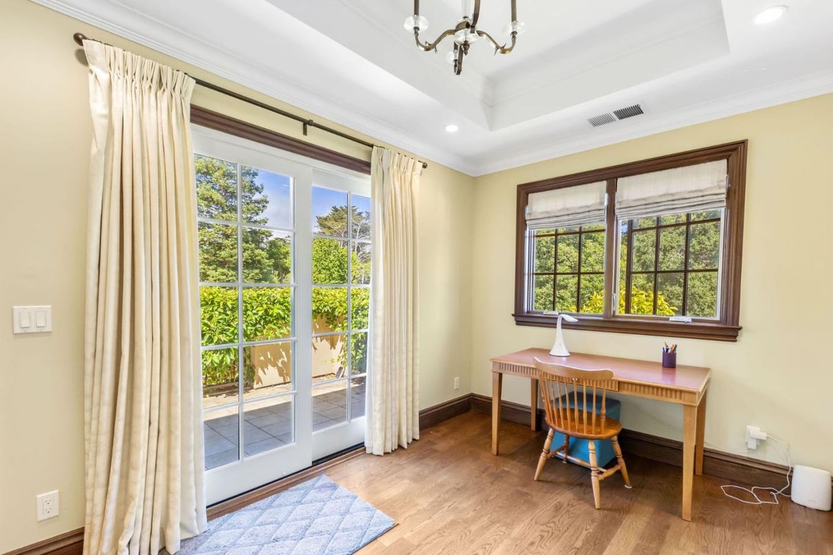 Chandelier, Home Office, Interior, Recessed Lighting, Wood Texture Flooring